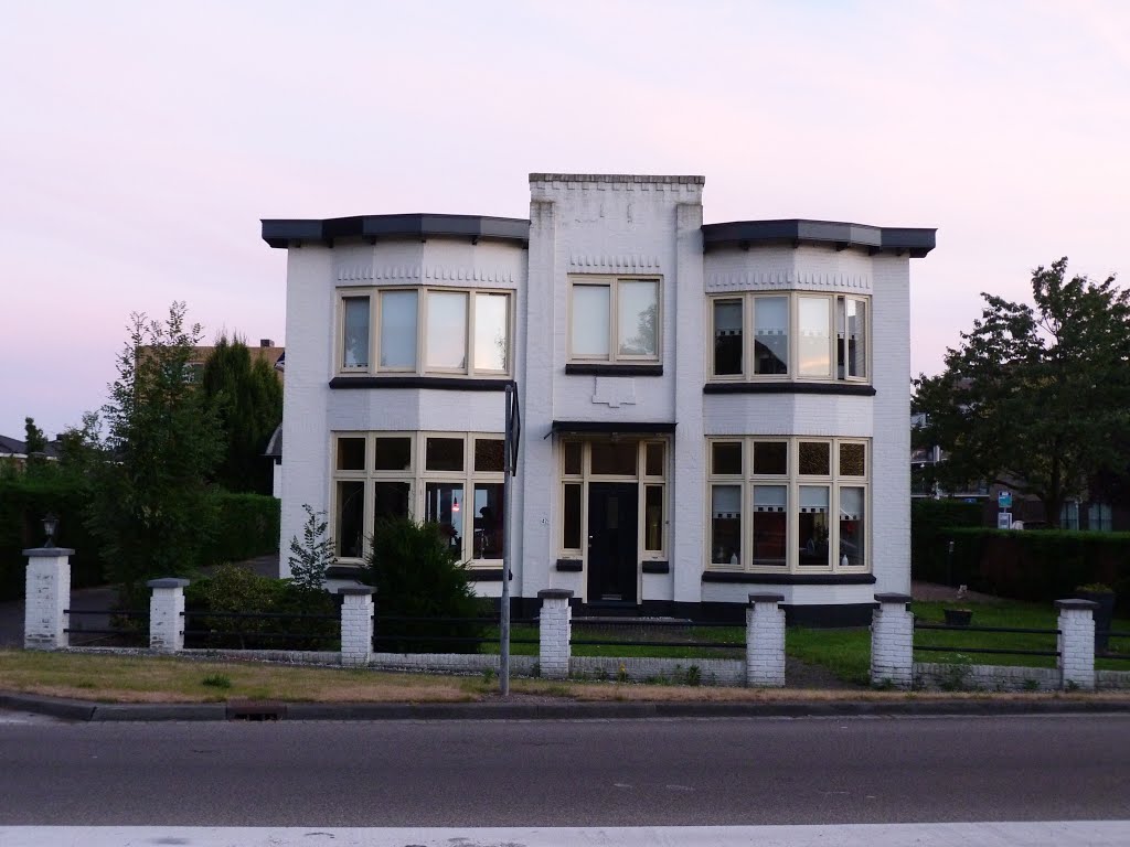 Leuk huis by stevenvanValen+hannekeRolloos