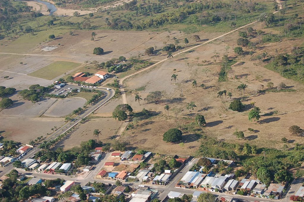 Otra vista aérea de UNELLEZ - Zamora I by Gerson Márquez