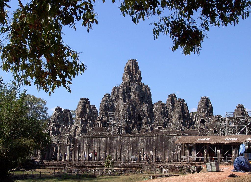 Angkor - Le Bayon by rokaPic40666