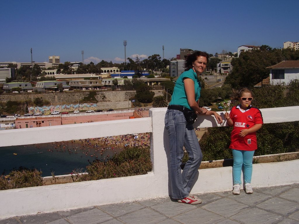 Mia y Cecilia y Las Torpe. by catty