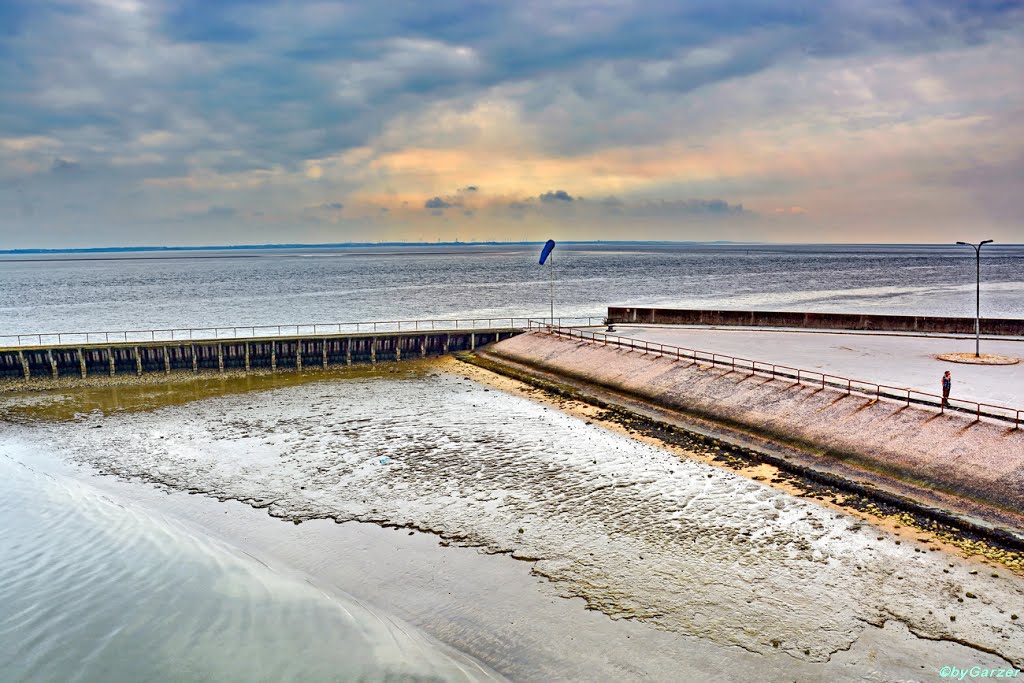 Nordsee - Blick in die Ferne by Garzer