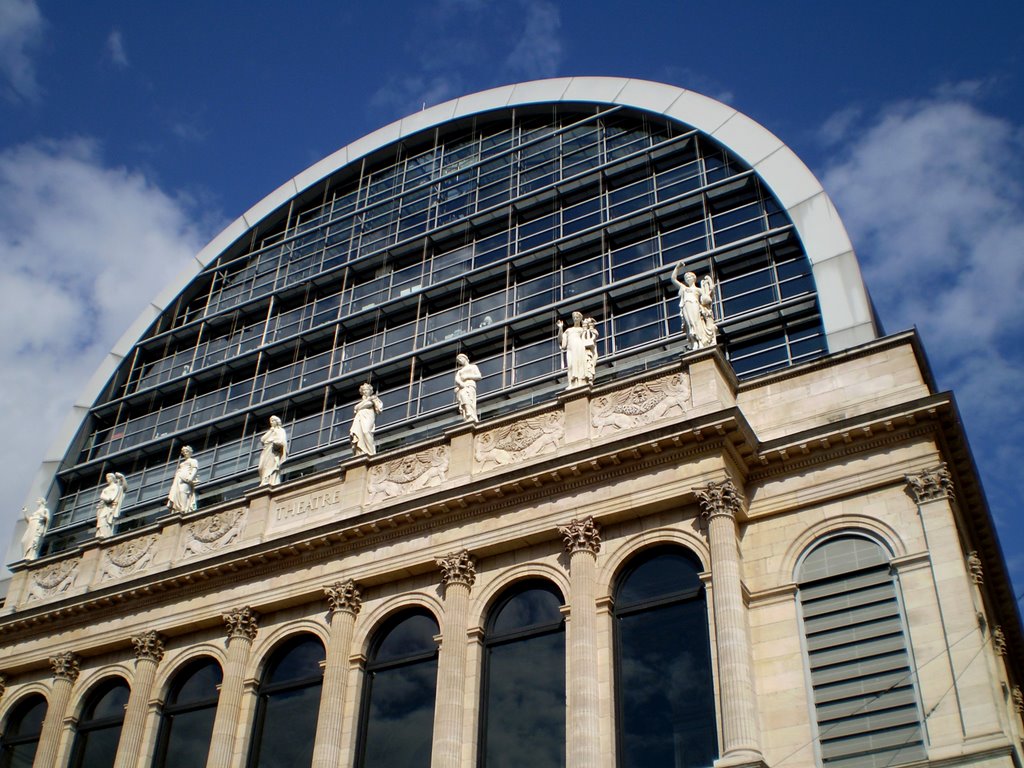 Opéra de Lyon by Jean-Pierre Girard