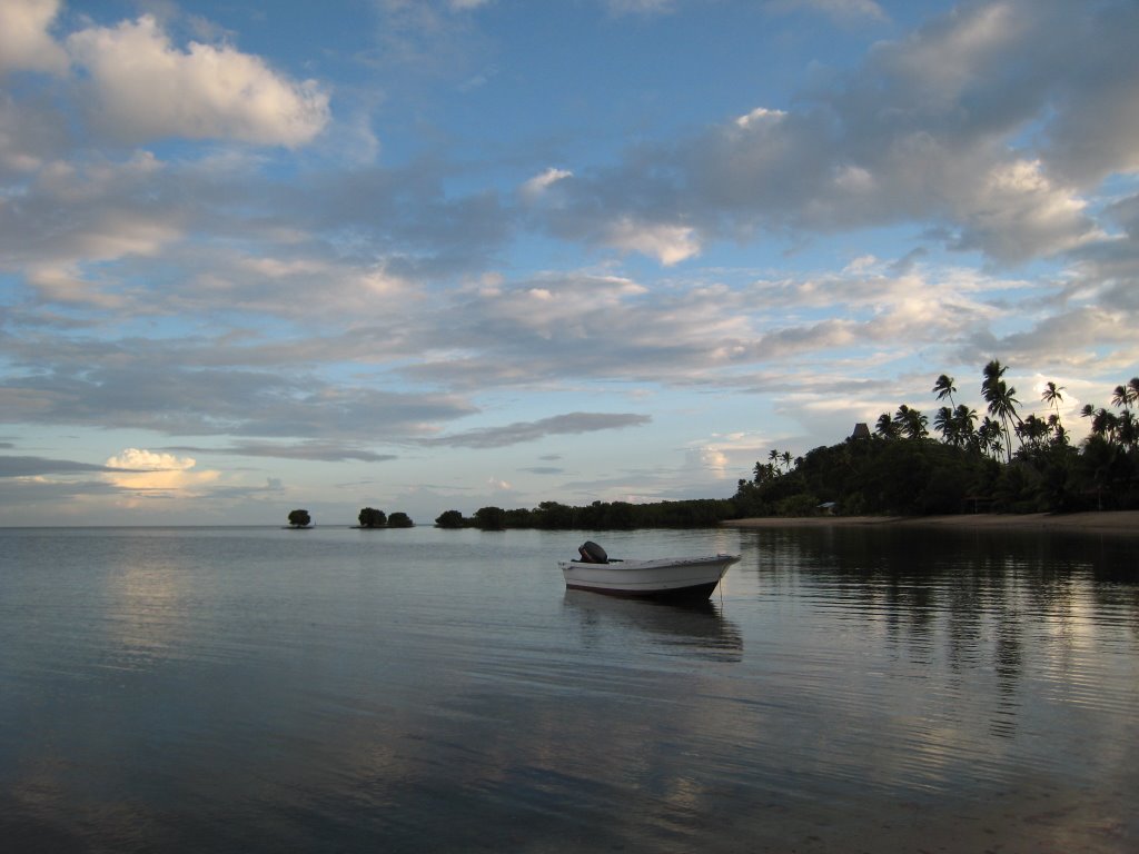 Dawn - Nukubati Island, Fiji by catlin.wolfard