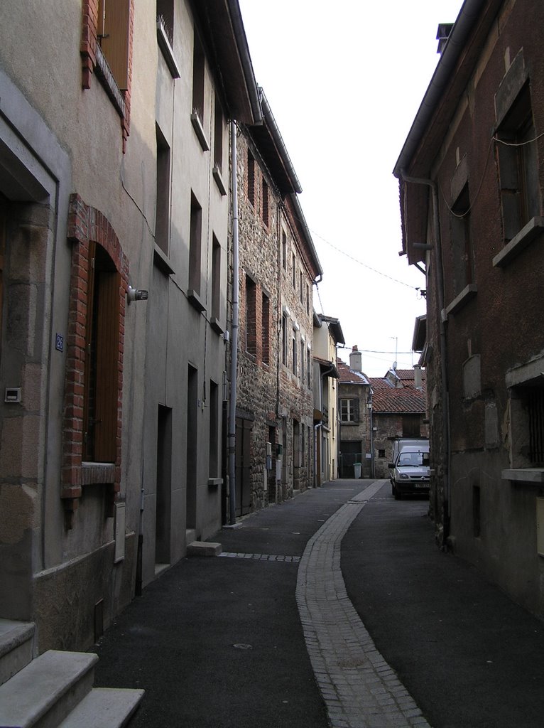 Ruelle de St Marcellin by Lafraque