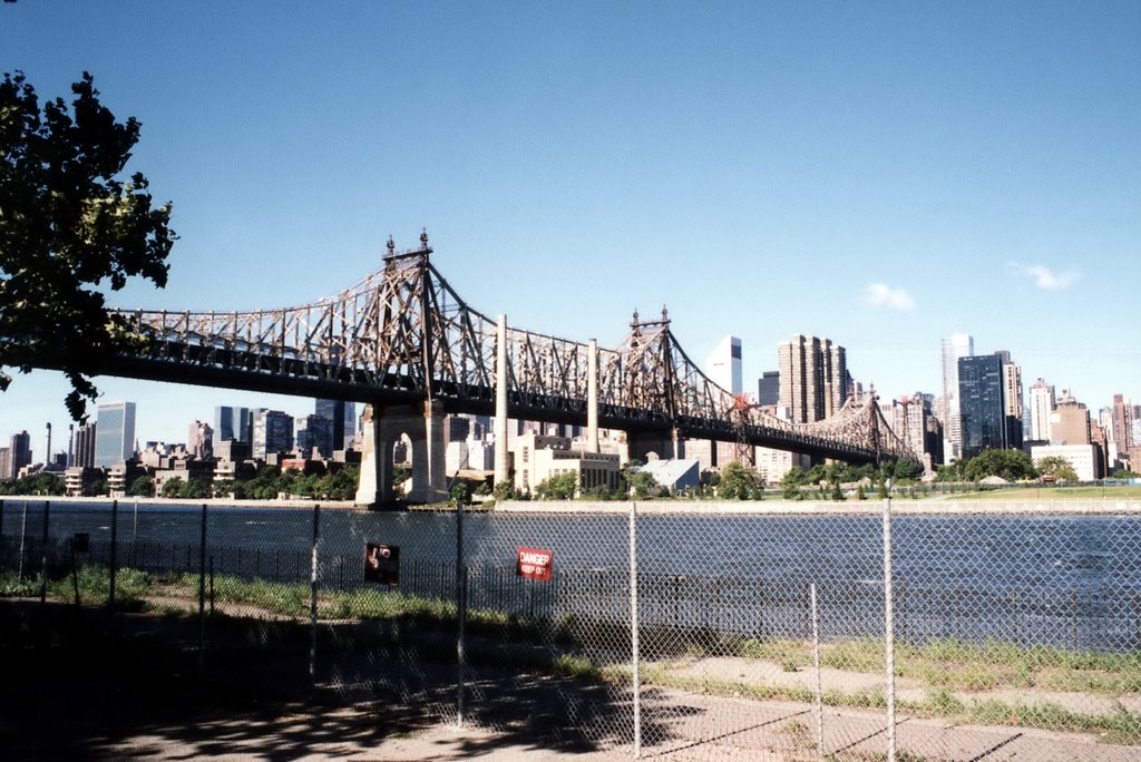 New York,Queensboro Bridge by voyager747