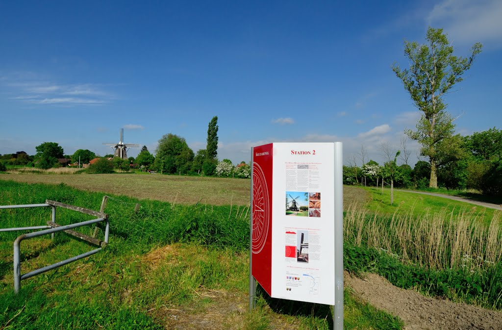 Mitling Mark mit schöner Windmühle by Meister Buchen