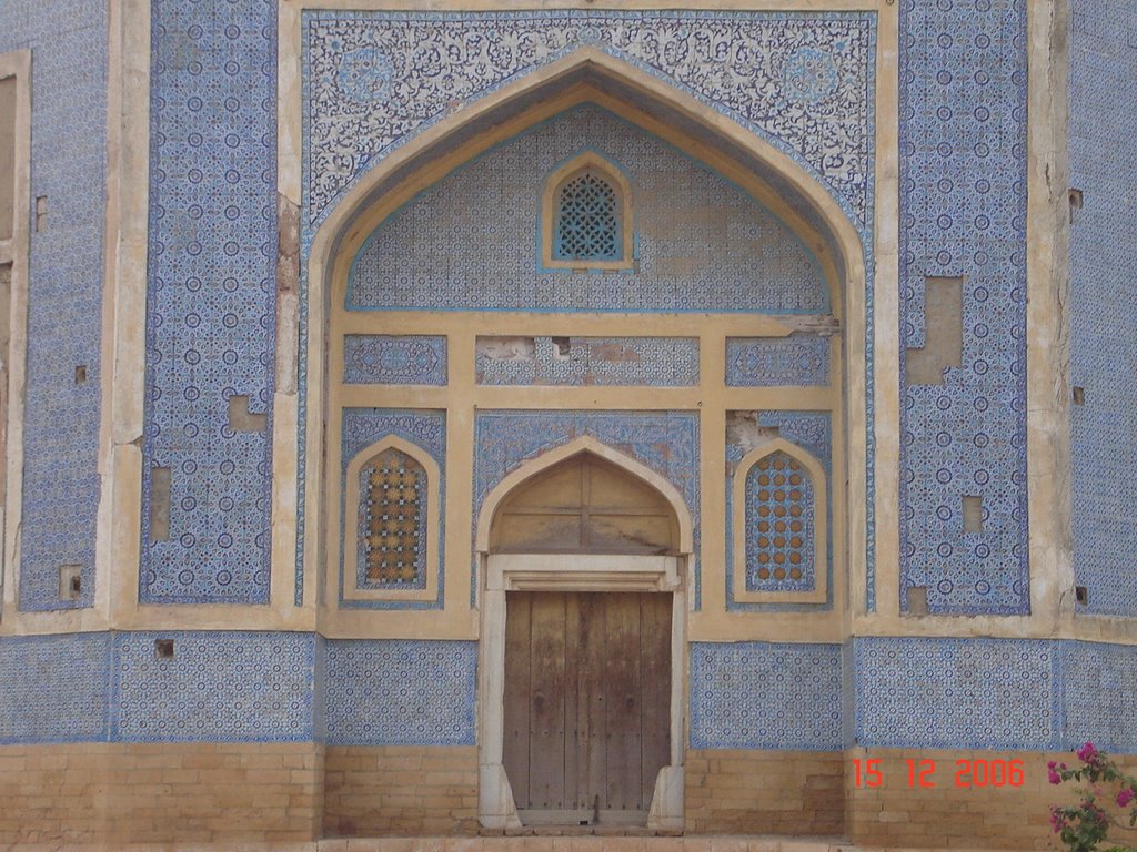 The door to tome of Sarfaraz Kalahoro1 by Irfan_Rind