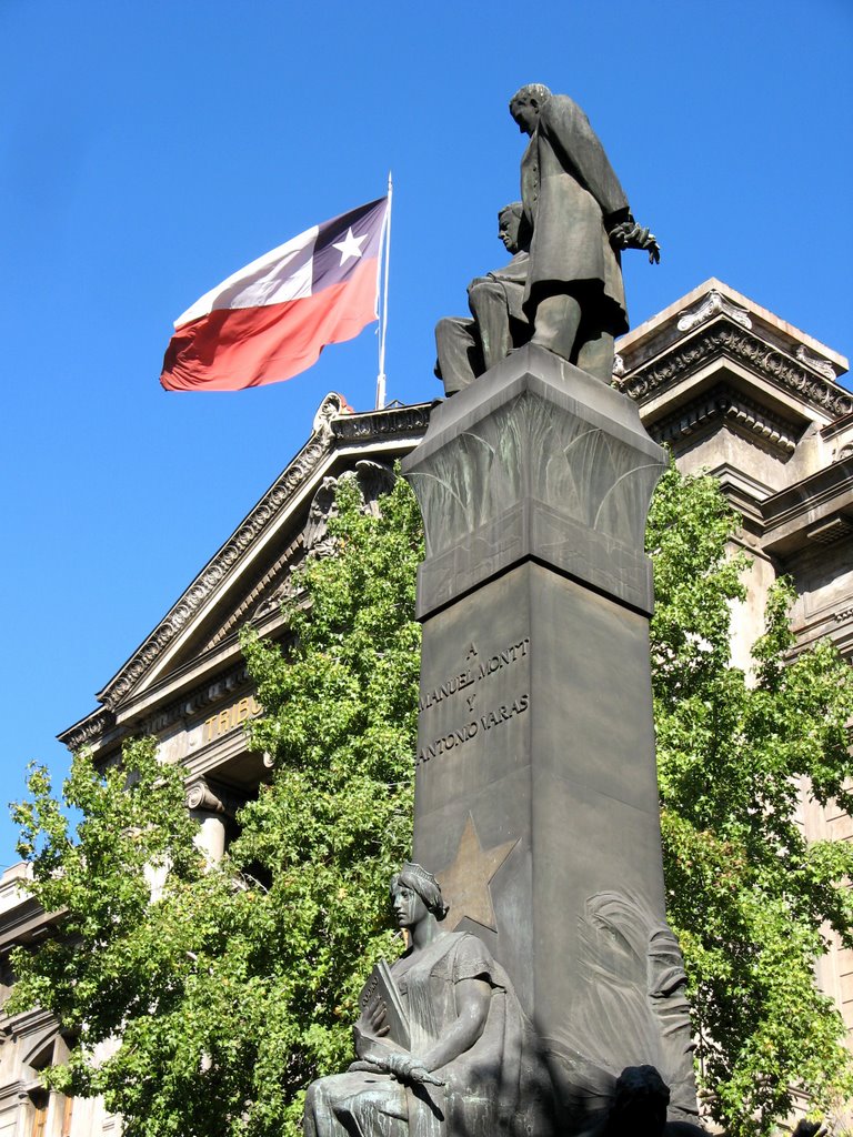 Tribunales de Justicia - Santiago, Chile. by André Bonacin