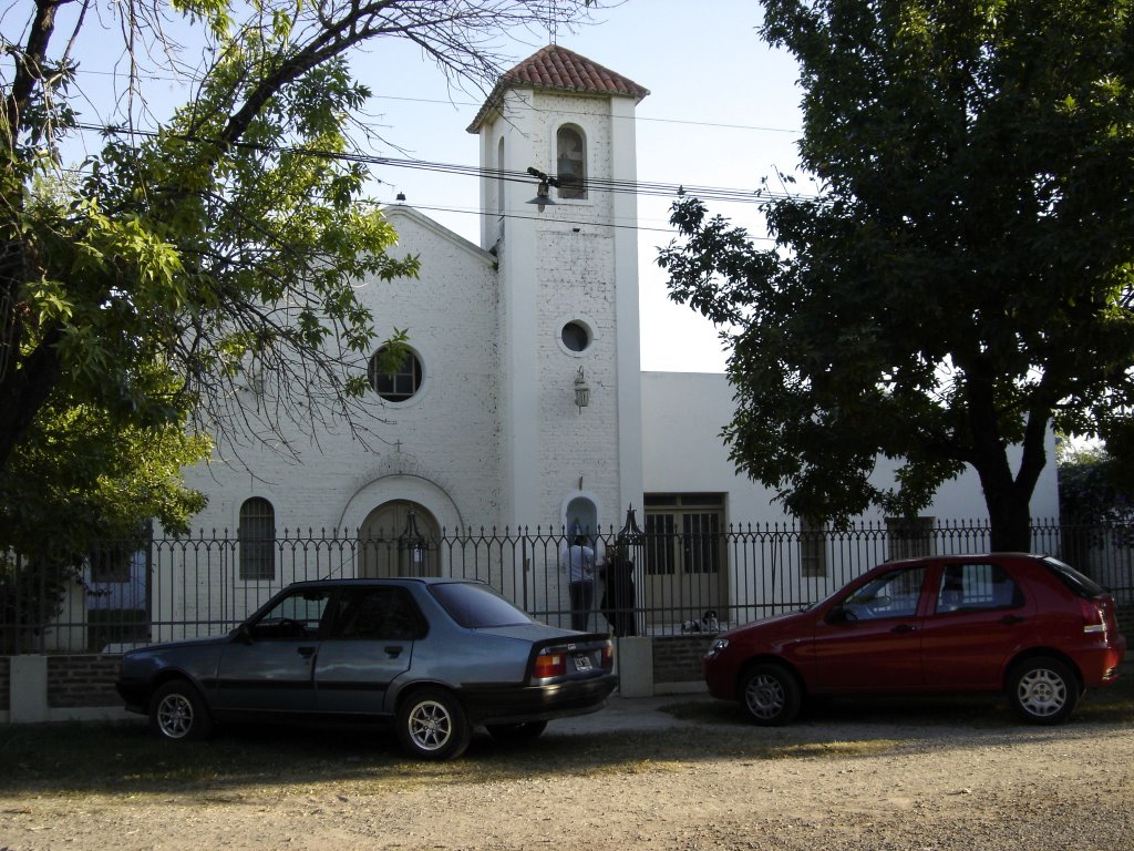 Capilla Ave María Inmaculada by Gabriel Durdos