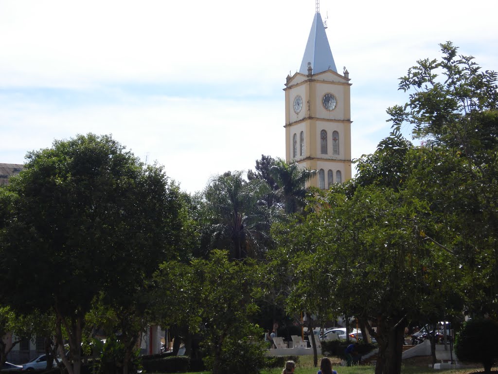 Igreja matriz de S. Sebastião - Andradina (SP) by Dovilio Flumian