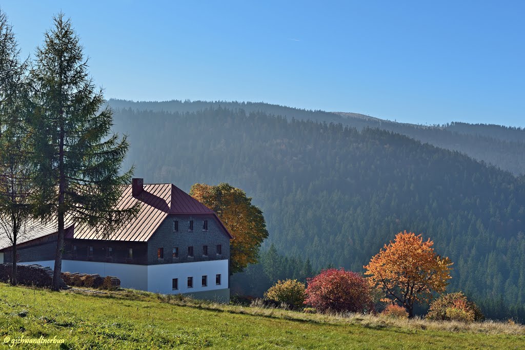 Gehöft im Bayerischen Wald by gschwandtnerbua