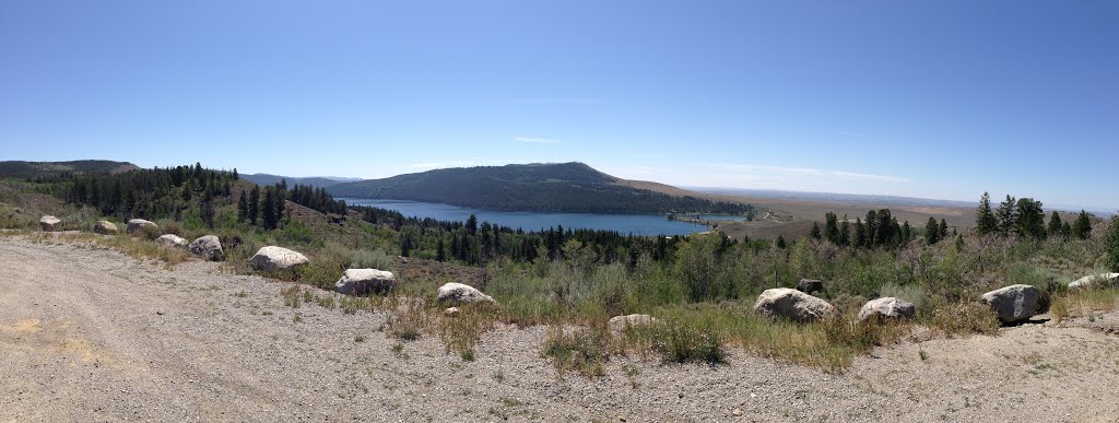 Halfmoon Lake by Tquealy