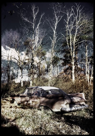 Abandoned Car, Kentucky, USA. by 2c