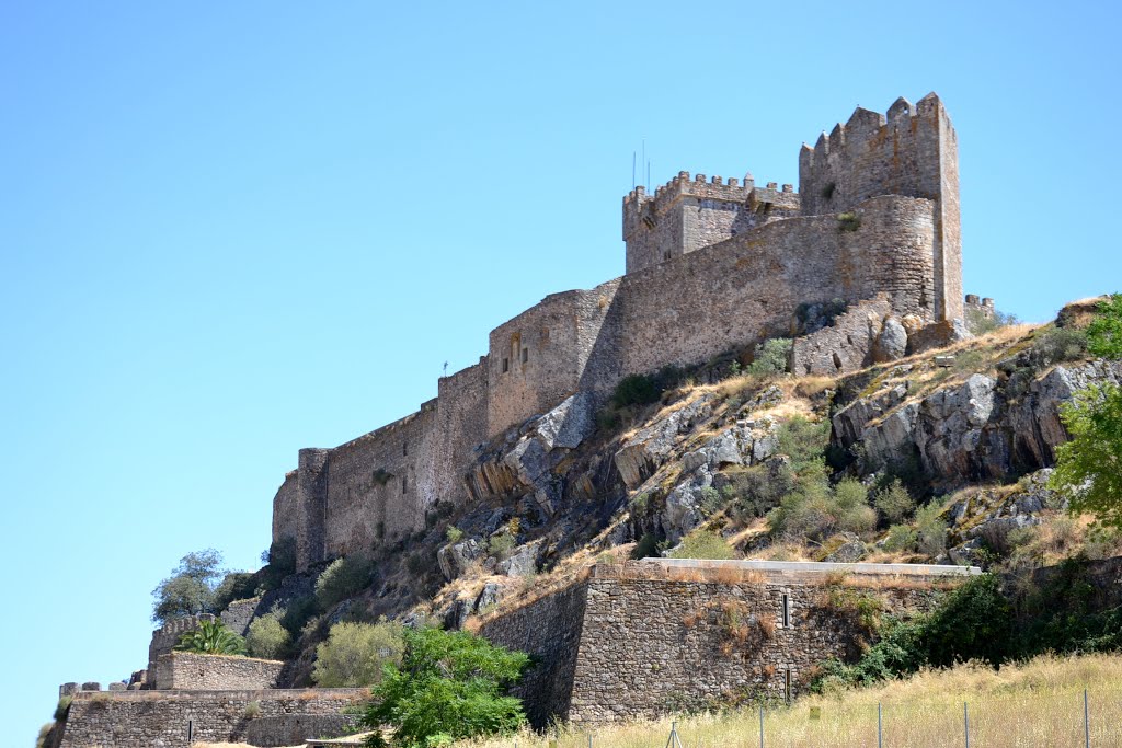 La mole del castillo - Alburquerque by Chemasanco