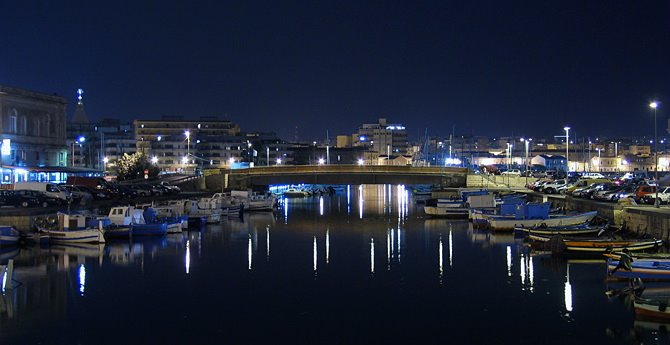 Siracusa by night by kwkw