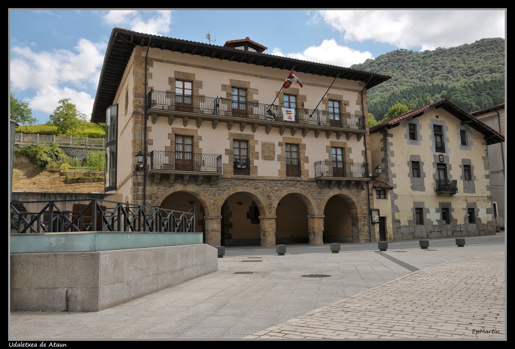 Udaletxea, Ataun (Guipuzcoa) by EpMartín ☼