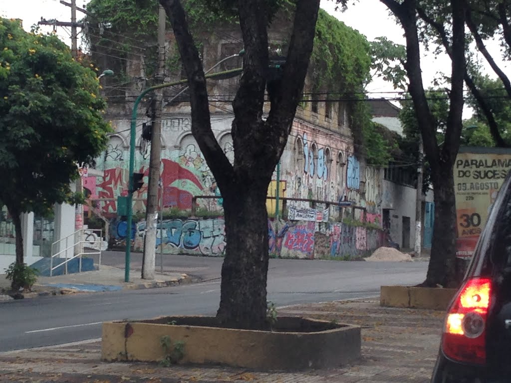 Casa jardim na Avenida Getúlio Vargas, Manaus. by Dedé de Zé Luca