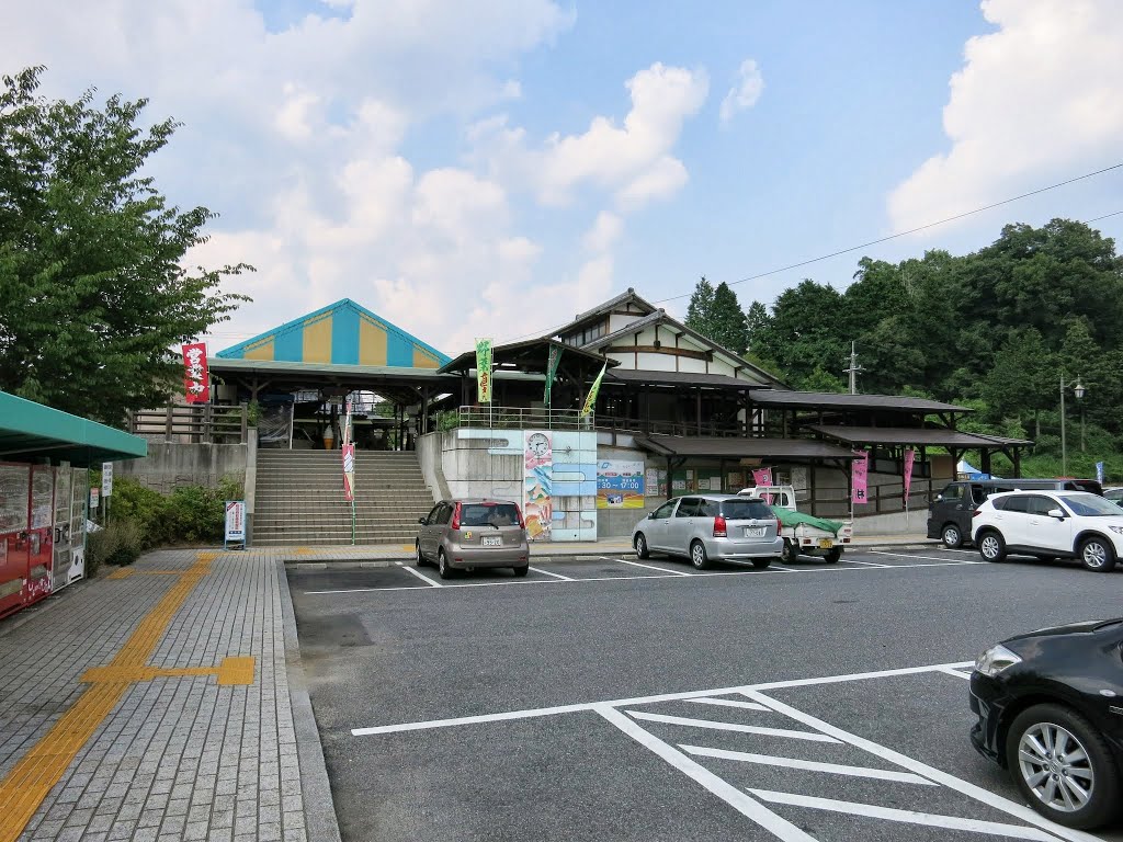 道の駅 かもがわ円城 by Natsuki Hayashi