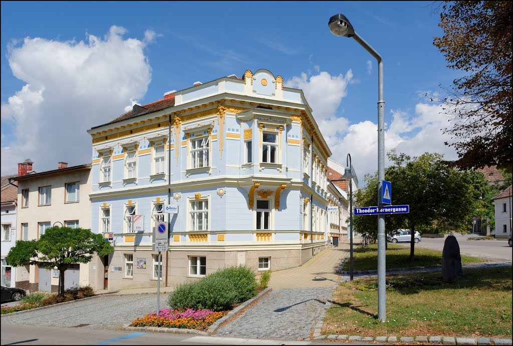 Theodor Körner-Gasse 11, Hollabrunn by Robert Heilinger