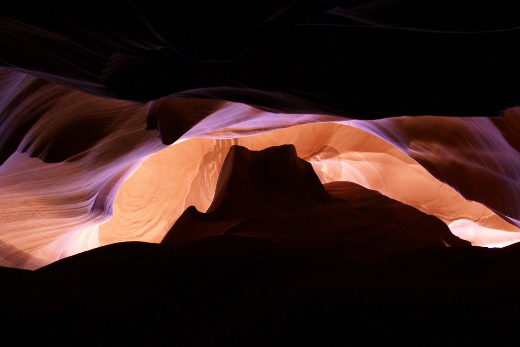 Monument Valley inside Antelope Canyon by kittenpower