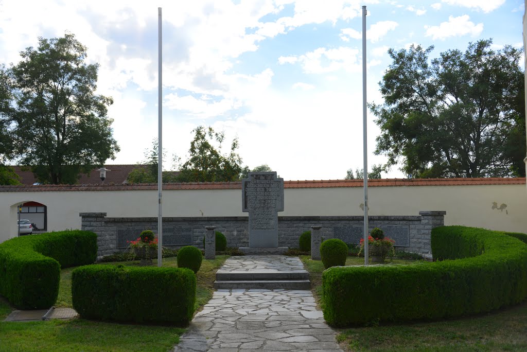 Kriegerdenkmal Aldersbach by Markus Zinöcker