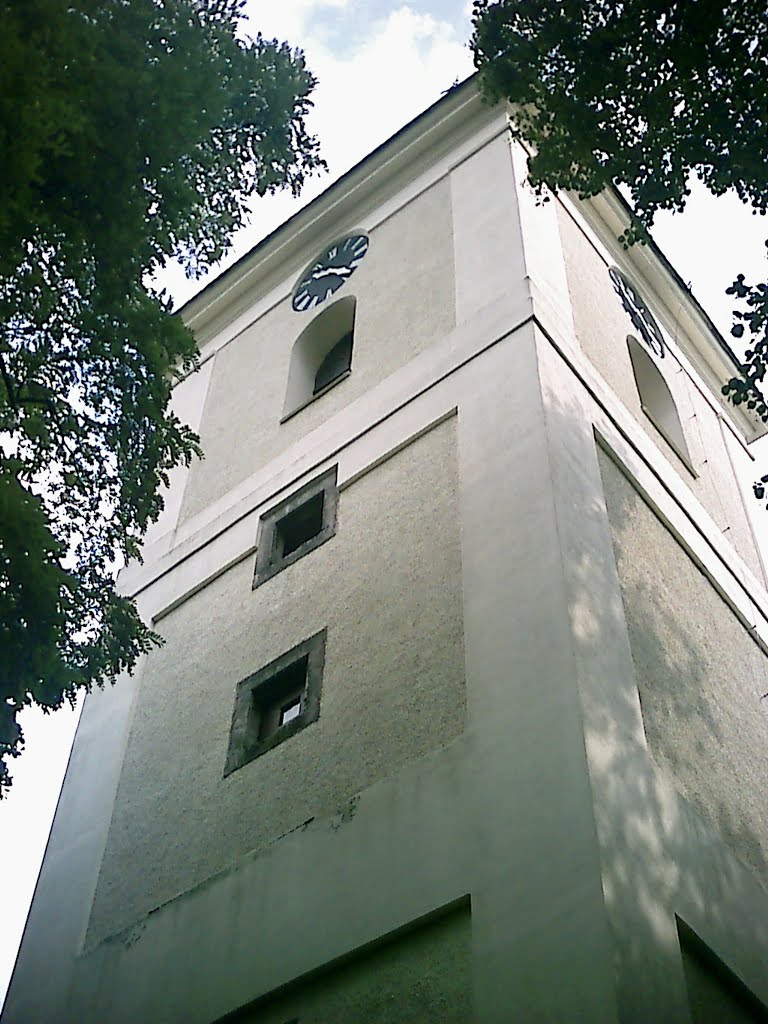 Kostol v Hodkoviciach nad Mohelkou / Church Hodkovic over Mohelkou by Denis Ondriškovič