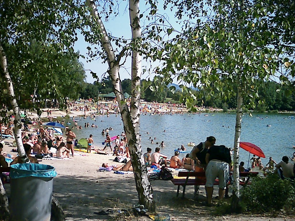 Kúpalisko Kristýna / Christine swimming pool by Denis Ondriškovič