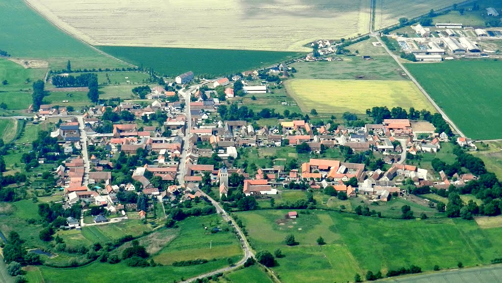 Das kleine Dorf Buch mit dem großen Roland; Luftbild by K. Fischer