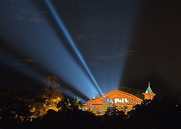 Monte Castelo noite de 17 de abril de 2008 em Jundiaí by emersonrossi fotovisão