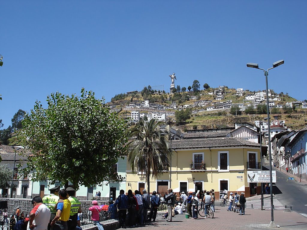 Cerro El Panecillo by RNLatvian