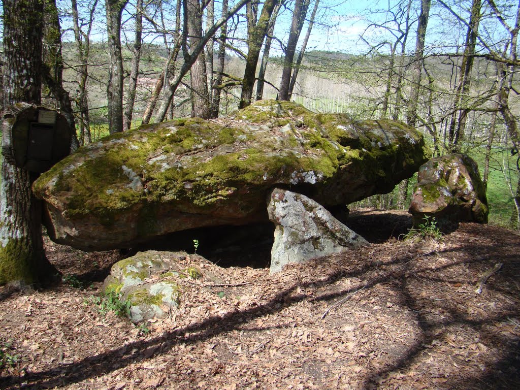 Dolmen de Labrame by JmbGam