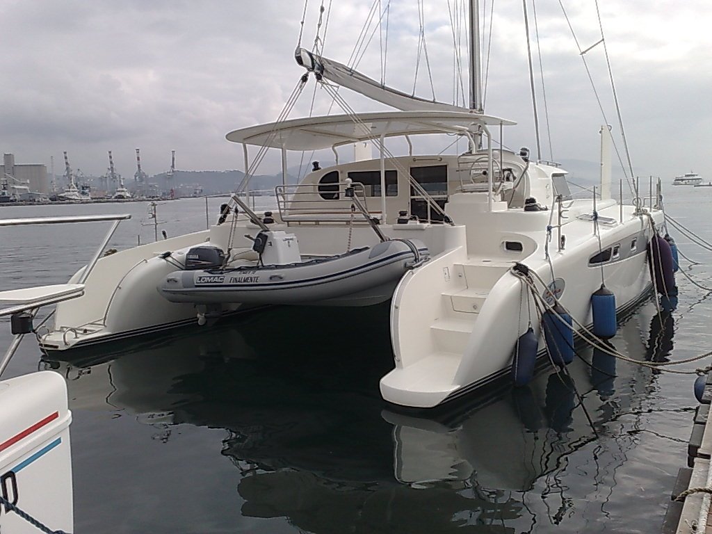 Pontile Catamarani La Spezia (good mooring) by niorsi