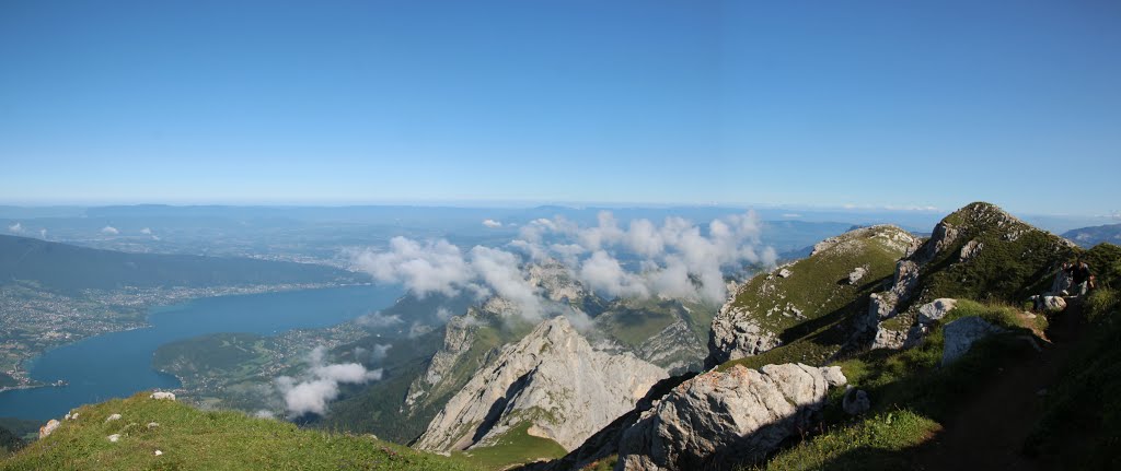 Annecy Vue de la Tournette by mikey2000