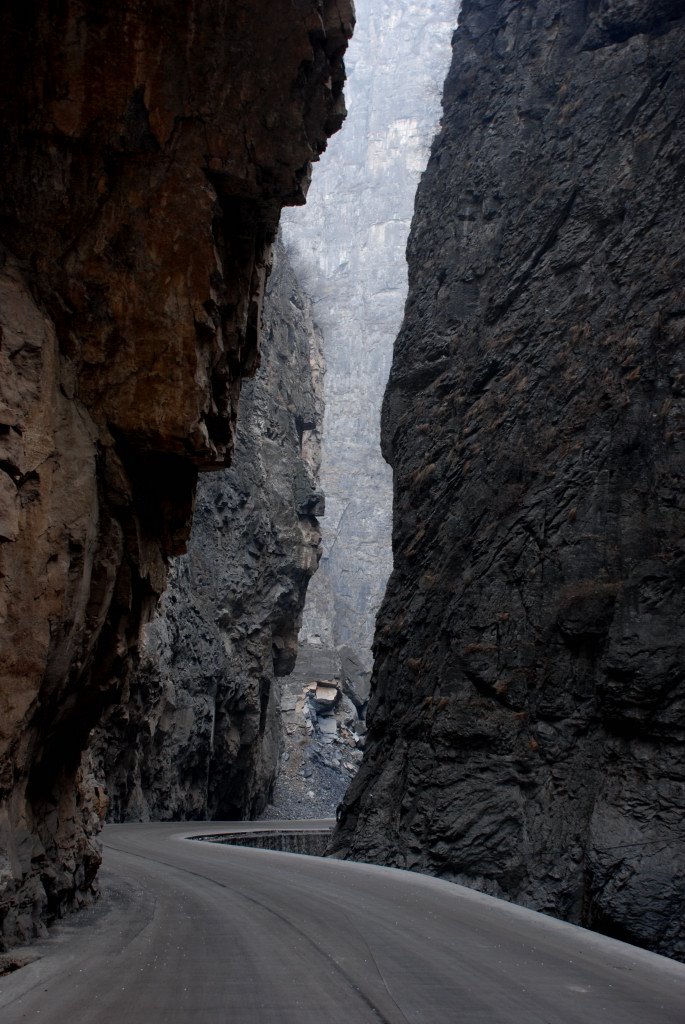 陵川太行峡谷Lingchuan Gorge Through Taihang Mountain by 满仓