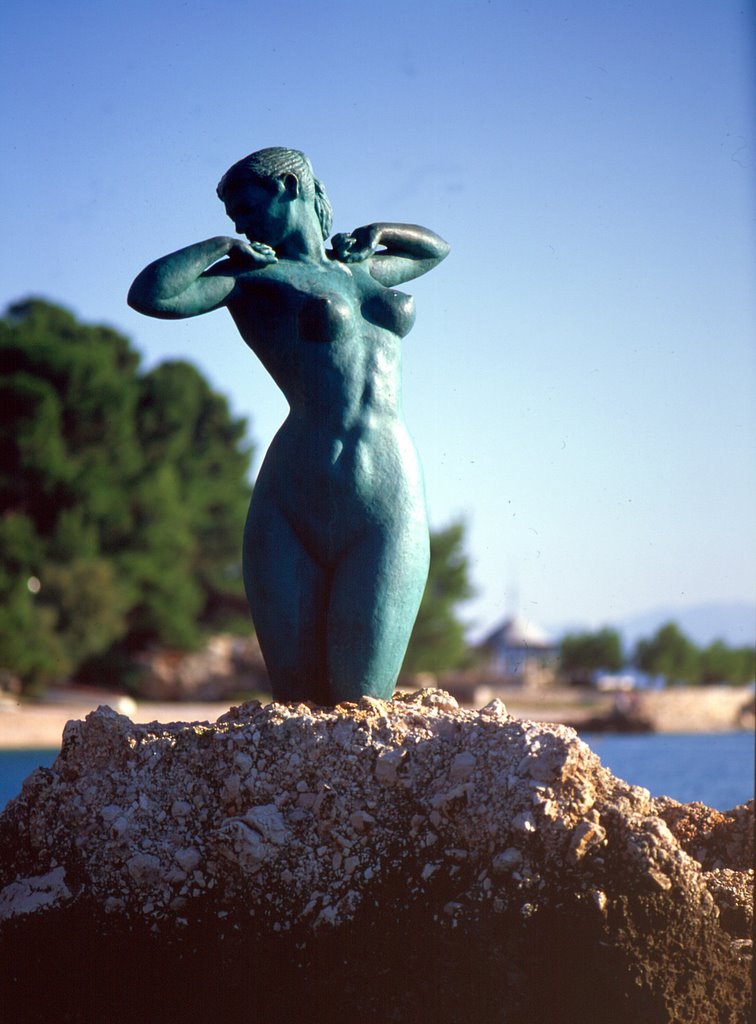 Uzorita statue, Podgora by podgora_tz