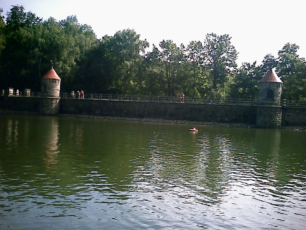 Vodná nádrž Liberec / The pond Liberec by Denis Ondriškovič