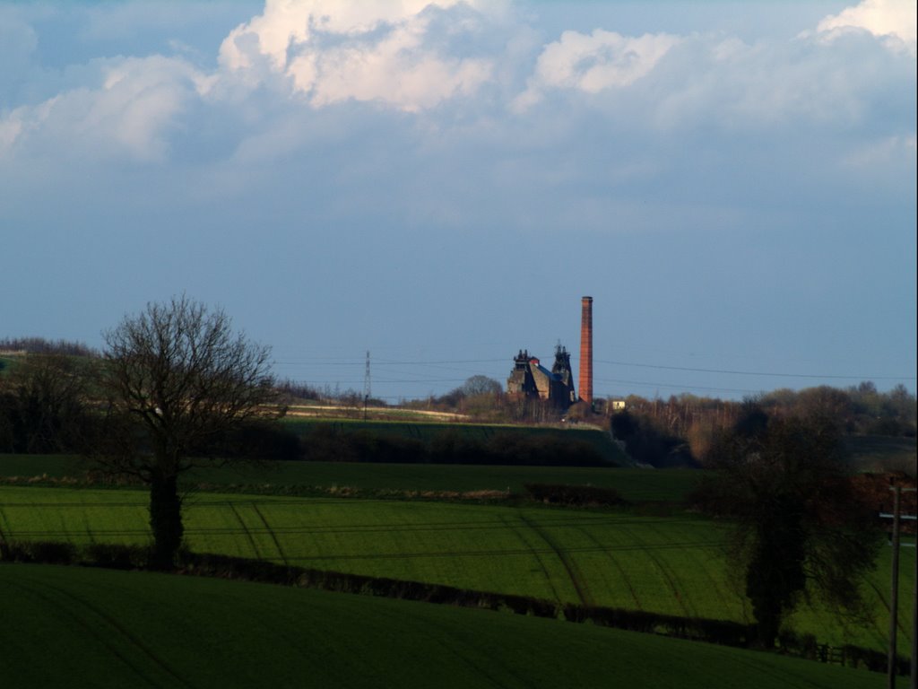 Evening sunlight, Pleasley Colliery, from Teversal by jstefant