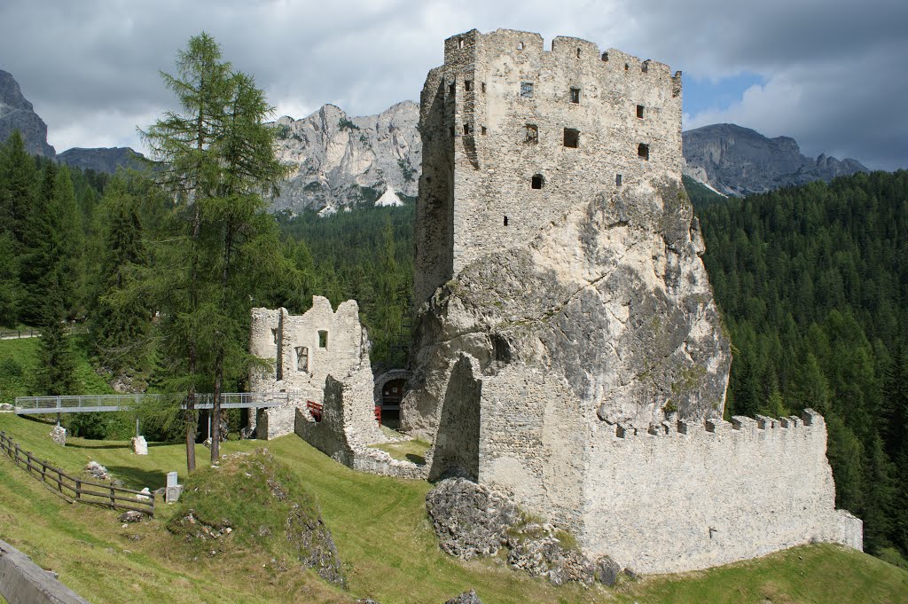 Castello di Andraz by Dario Franceschini