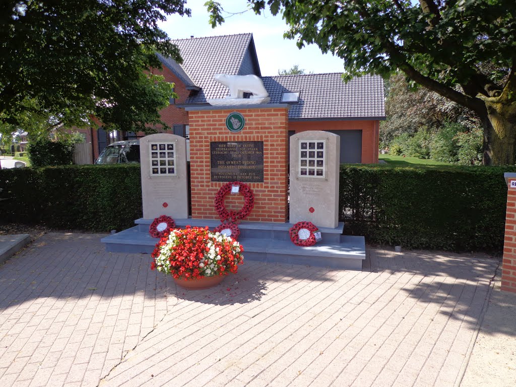 Engels Oorlogsmonument Wuustwezel (Belgie) by © rdnjc