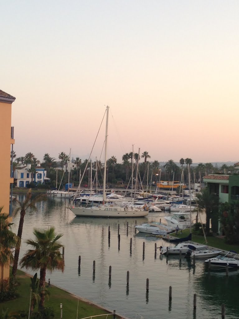 La Marina de Sotogrande ( Cádiz ) by Teresa c barreda