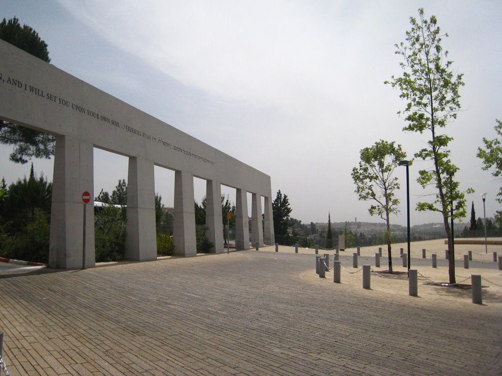 Yad Vashem by CarmelH