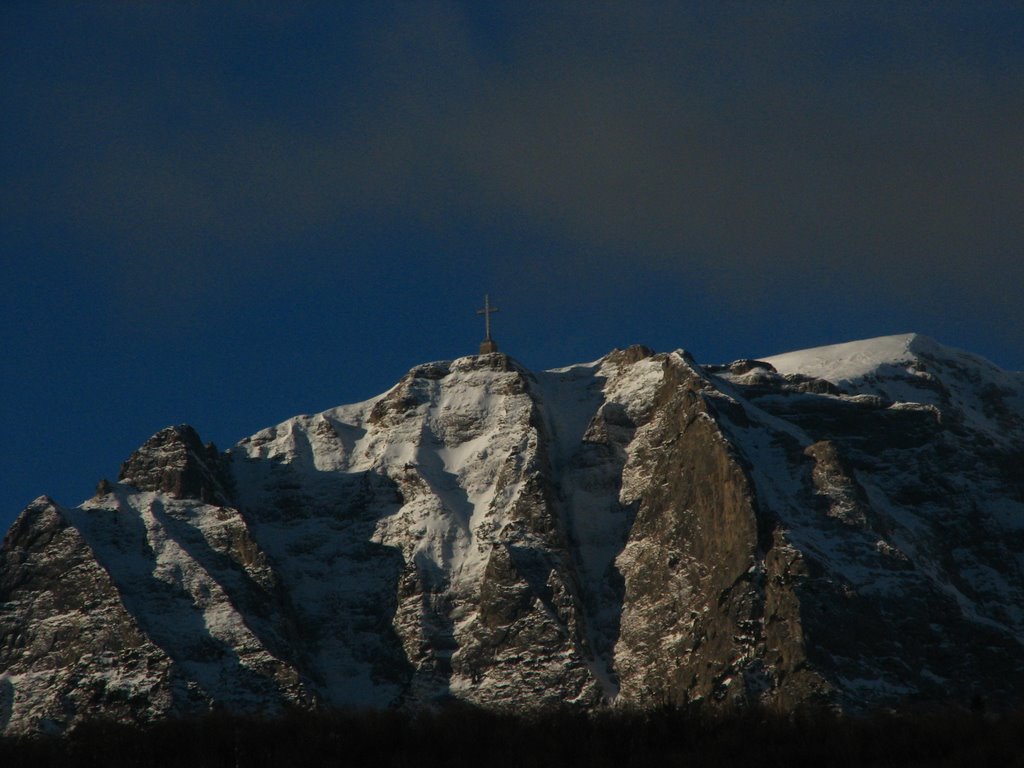 Vedere Muntii Bucegi din M-tii Baiului by silvian_duica