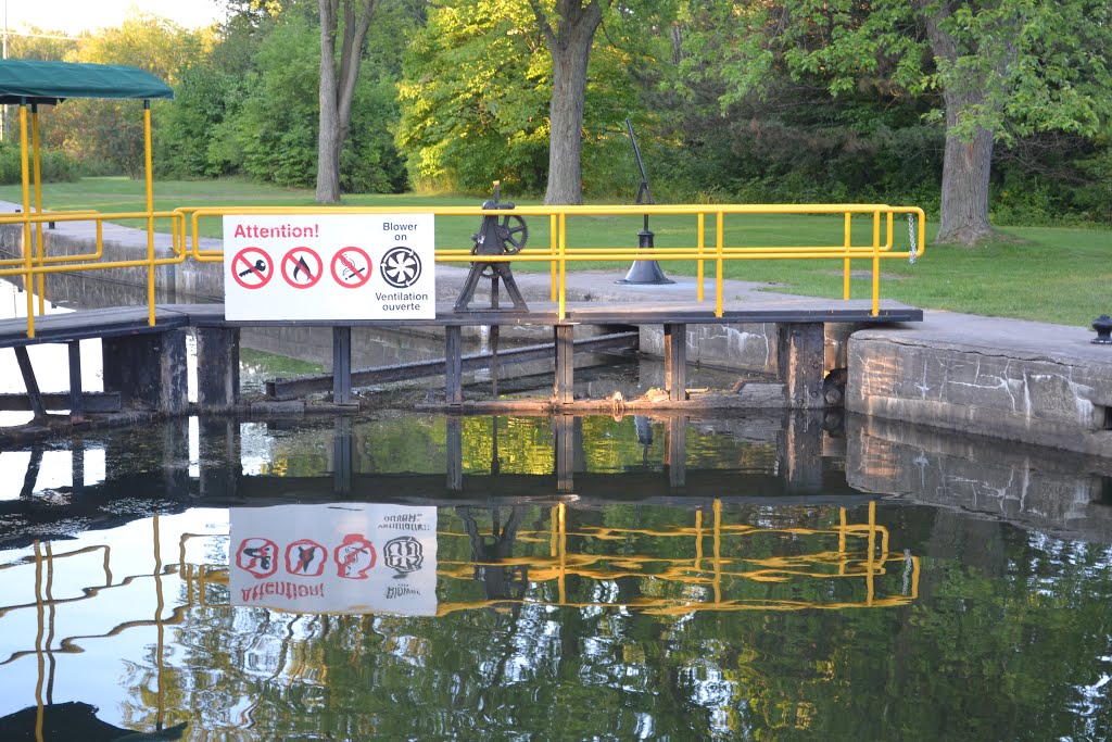 Ontario - Peterborough - Lock 20 by Jamie Cane