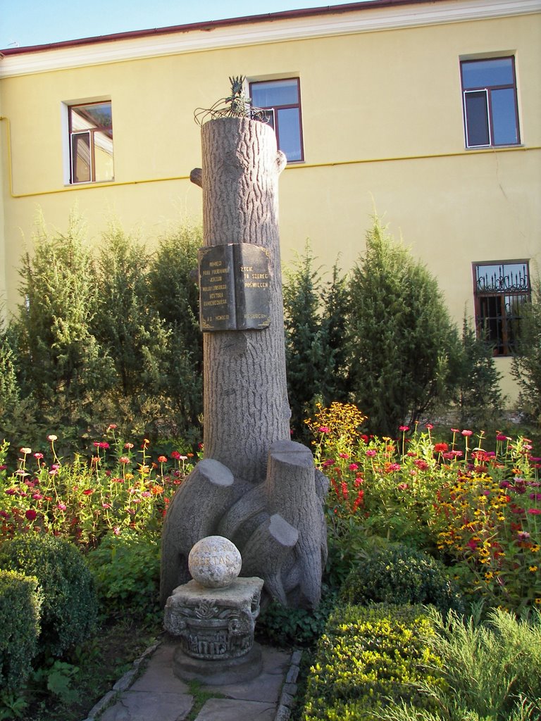 The monument of legendary defender of Polish fortress colonel Jerzego Wolodyjowskiego by Stanisław Bomba