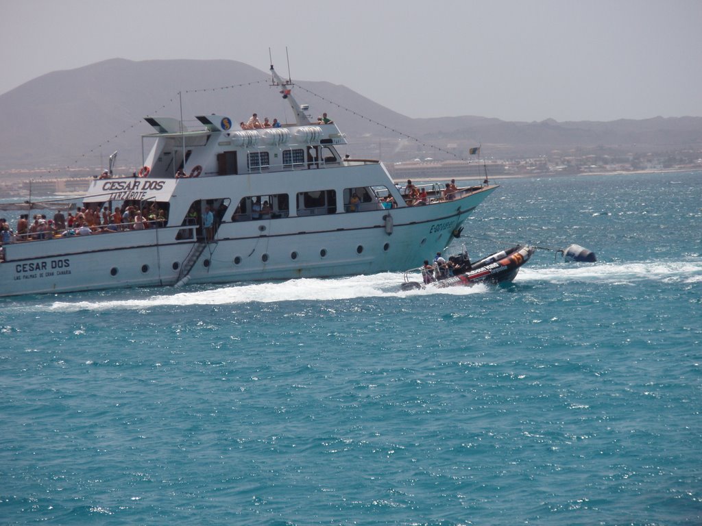 Barco Isla de Lobos by fpesapo