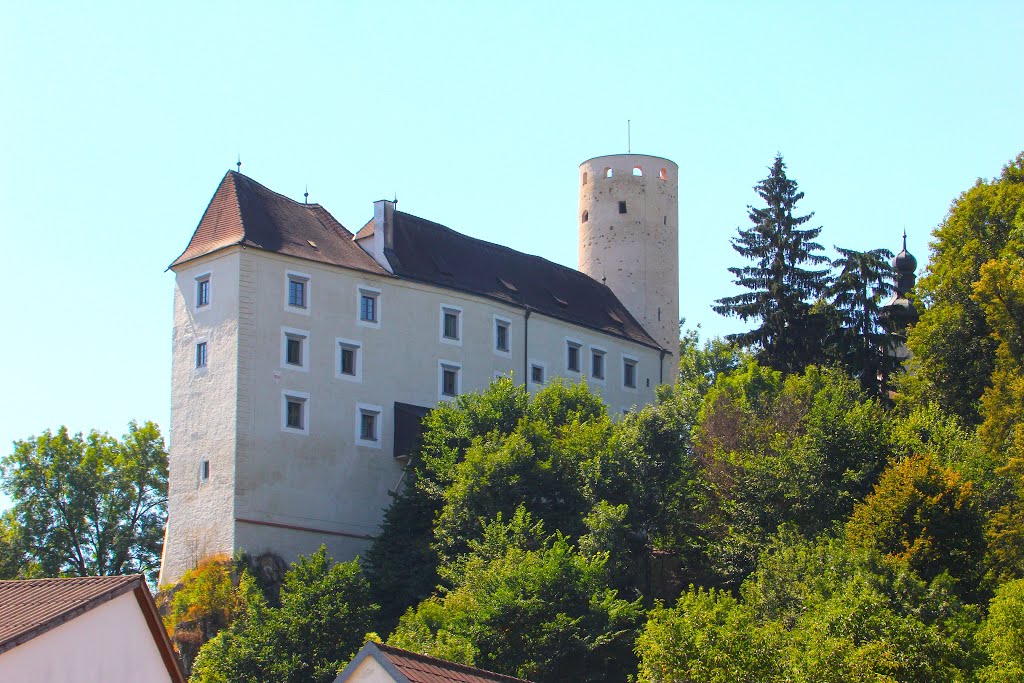 Karlstein. Schloss by kattauneun