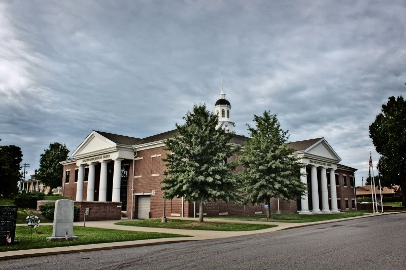 Lyon County Courthouse - Eddyville, KY - Built 2000 by Ben_Tate