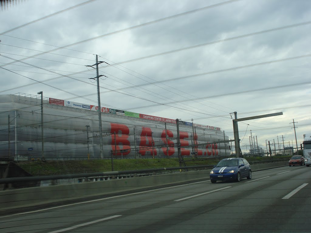 Le parc Saint-Jacques vu de l'autoroute by SocoA