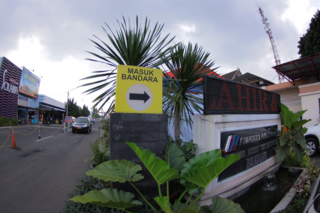 ENTRACE OF BANDUNG's AIRPORT by bocah.info