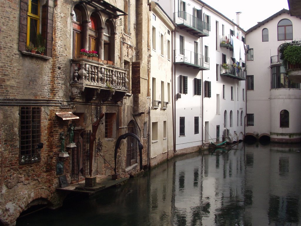 Treviso - Il Canale dentro la città by Konstantin Mitroshen…